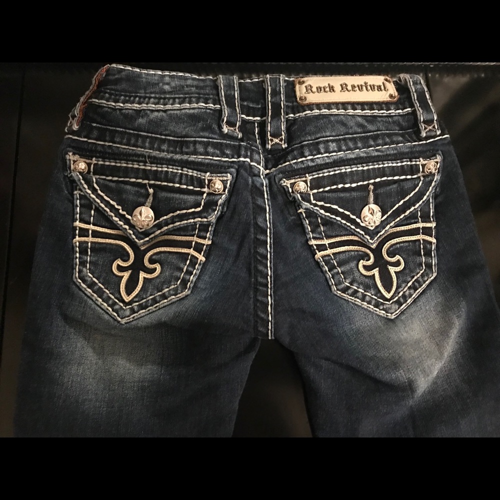 Women’s Rock Revival jeans